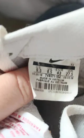 Nike Cortez Blancas y Rojas