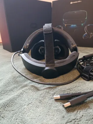 Oculus Rift S con mandos + Estuche