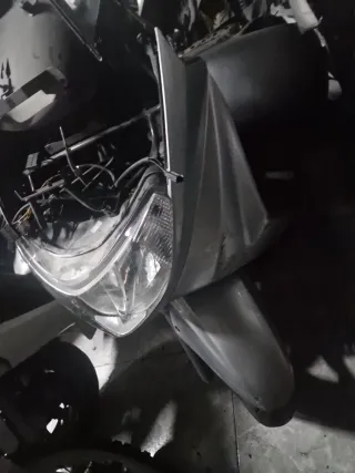 Varios Suzuki Burgman 125cc Carburación