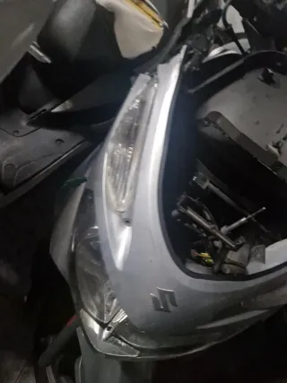 Varios Suzuki Burgman 125cc Carburación