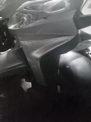 Varios Suzuki Burgman 125cc Carburación