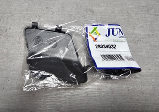 28034032 Tapa de gancho parachoques delantero