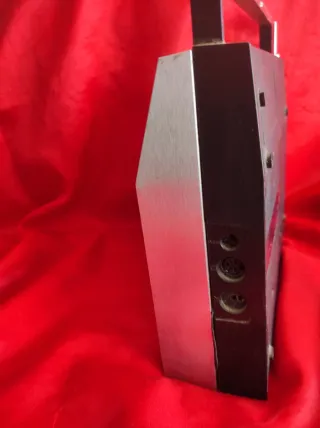 Radio y Casete Antigua Plata y Negro