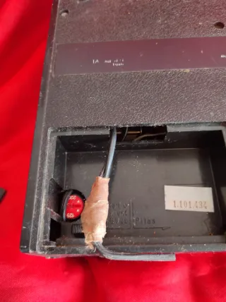 Radio y Casete Antigua Plata y Negro