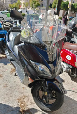 Honda Forza 250 X solo 26.000 km, fotos nuevas