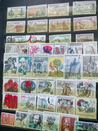 Sellos Mundiales Años 80 y 3 Albunes