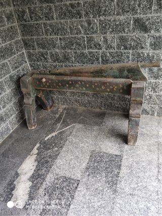 Antico strumento per ammorbidire fibra