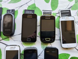 Lote de teléfonos móviles