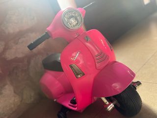 Vespa Eléctrica Infantil Rosa