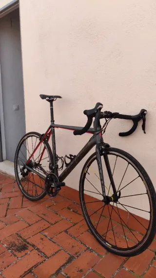 Bicicleta BERRIA Mako y Cannondale CAAD 12