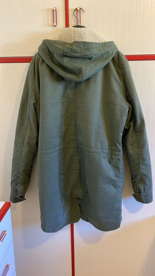 Parka verde militar con sherpa Friends