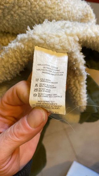 Parka verde militar con sherpa Friends