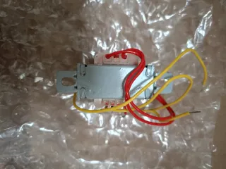 Transformador de Potencia 220V a 15V