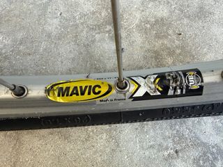 Cerchi completi da corsa / strada