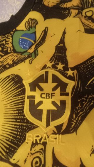Camiseta Cristo Redentor Brasil Amarilla