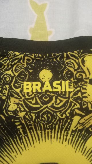 Camiseta Cristo Redentor Brasil Amarilla