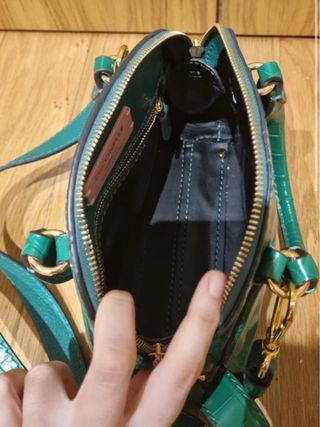 Bolsa Coccinelle verde croco