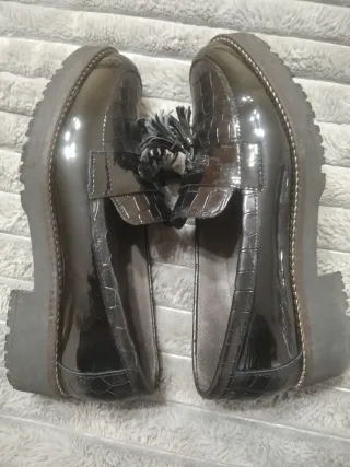 Zapatos negros charol mujer