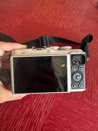 Olympus PEN E-PL9 + Objetivo 14-42mm automático