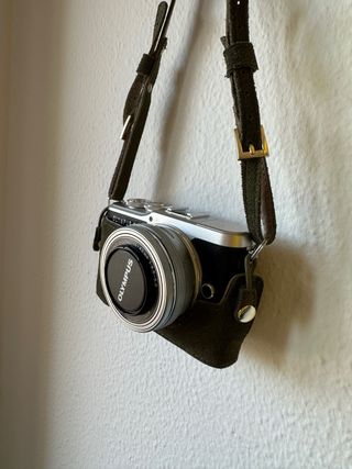 Olympus PEN E-PL9 + Objetivo 14-42mm automático