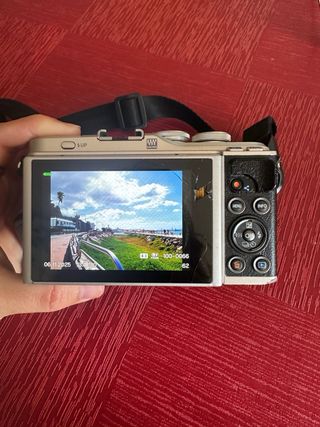 Olympus PEN E-PL9 + Objetivo 14-42mm automático