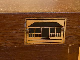 Dormitorio La Maison Coloniale: Cama y Cómoda