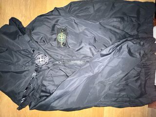 Ropa de marca: Jersey, cortavientos y sudadera