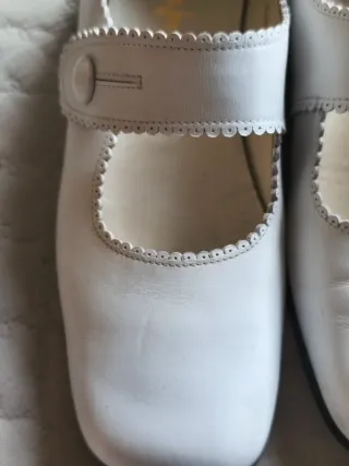 Merceditas piel El Corte Inglés Talla 35