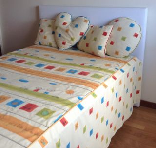Colcha e Almofadas como novas