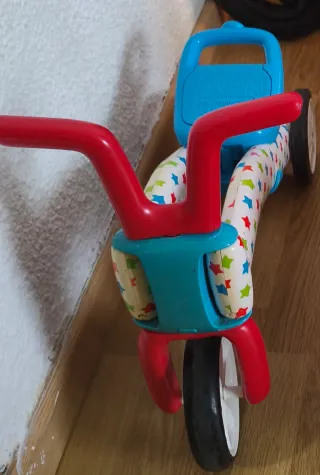 Bicicleta infantil con estrellas
