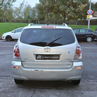 Toyota Corolla Verso 2.2 D-4D 136cv Luna