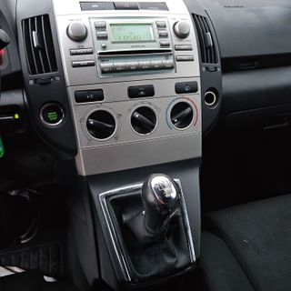 Toyota Corolla Verso 2.2 D-4D 136cv Luna