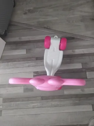 Patinete infantil jirafa rosa