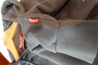 Sudadera Carlsberg Gris Logo Rojo Bordado Talla M