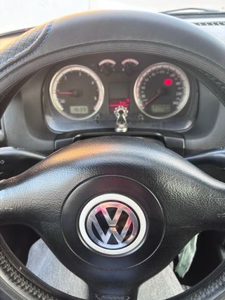 Volkswagen Golf 2003