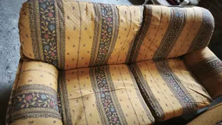 Dos Sofás uno de 3 y otro de 2 plazas tela estampa