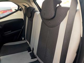 Toyota Aygo 2015 pocos kms camara impecable