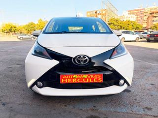Toyota Aygo 2015 pocos kms camara impecable
