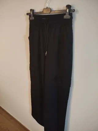 Pantalón cargo negro