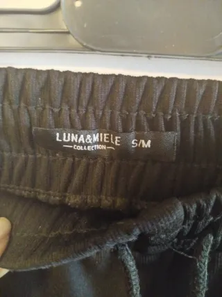 Pantalón cargo negro