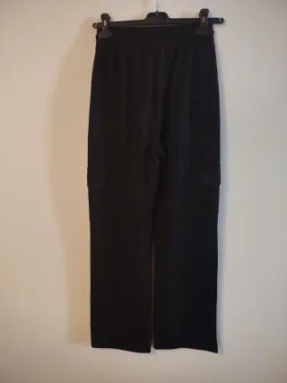 Pantalón cargo negro
