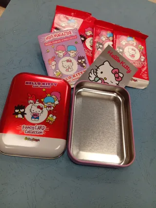 Hello Kitty e Friends: Mini Magazine e Card Collec