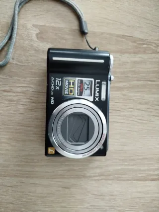 Cámara Panasonic Lumix DMC-TZ7 12x Zoom HD