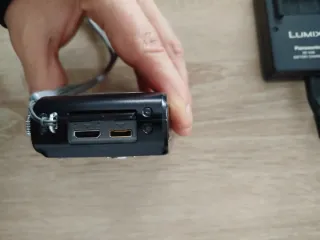 Cámara Panasonic Lumix DMC-TZ7 12x Zoom HD