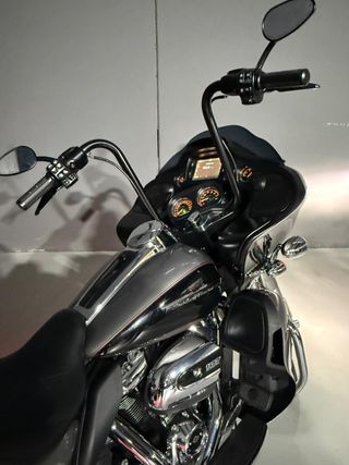 Harley Davidson Road Glide Ultra Plata