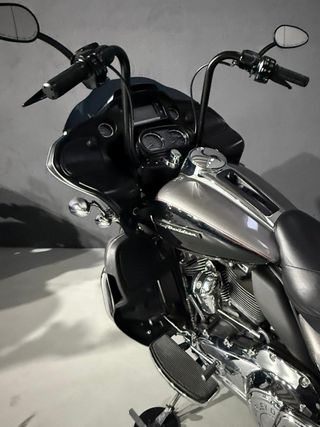 Harley Davidson Road Glide Ultra Plata