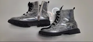 Botas plateadas niña talla 33