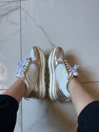 Scarpe donna Soprani oro e bianche