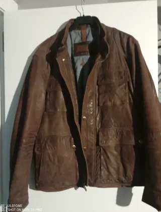 2 chaquetas de caballero marrón y una de mujer neg