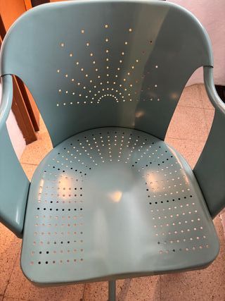 Silla de oficina metálica color turquesa